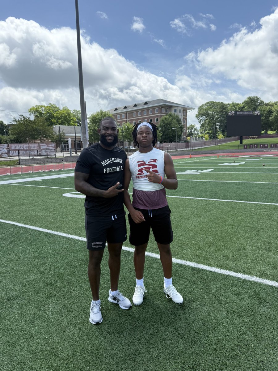 Jaison_Brown09's tweet photo. Wrapped up an incredible football camp at Morehouse College.🏠Grateful for the experience and excited to keep improving! Thank you @alecat486 for the invite!
@Coach_AJohnson3 @coachmathis81 @RenfrowJustin @coachkd15 @CoachTrav8
#2028 #DAHOUSE #Intangiblyrich https://t.co/7WWVJMHRaH