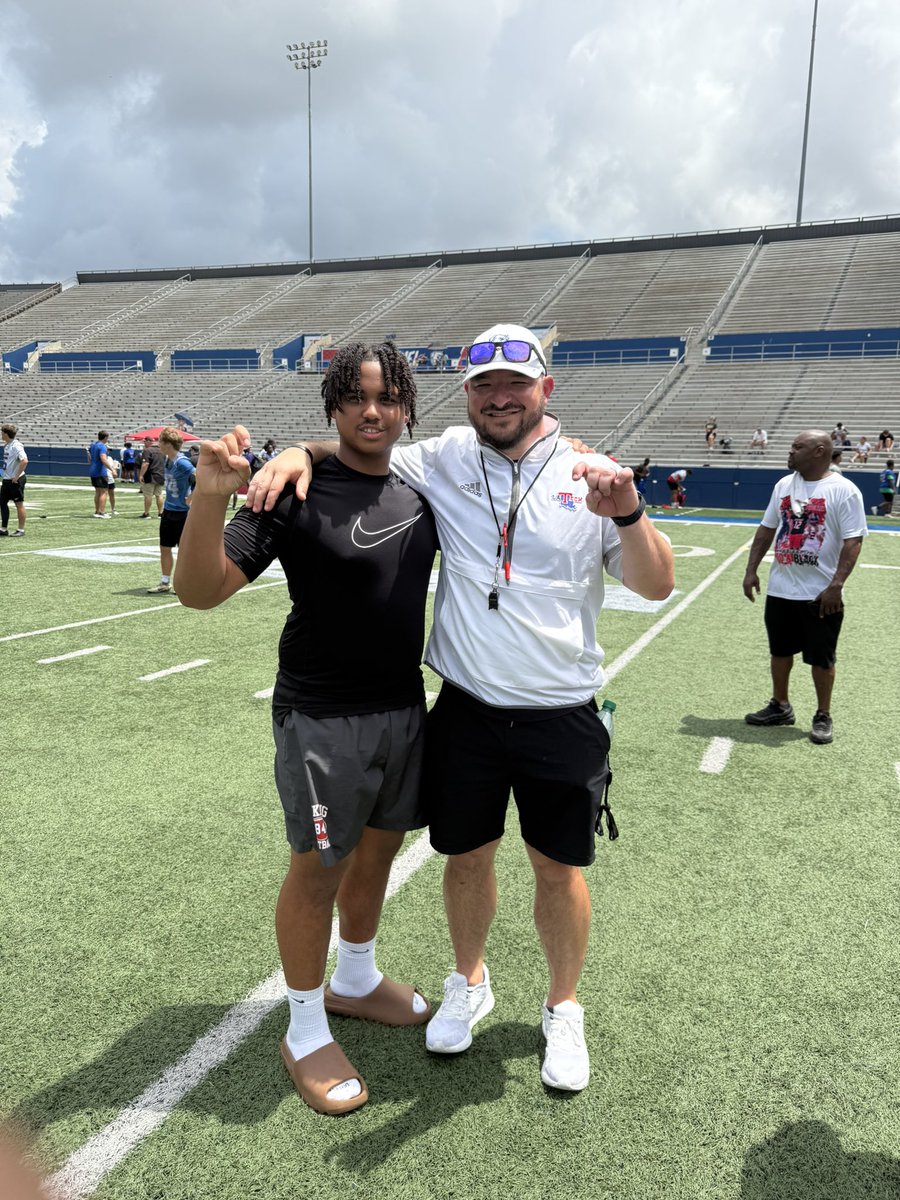 Ashtonsaleh_'s tweet image. Had a great time at the LA Tech camp @Coach_Creech