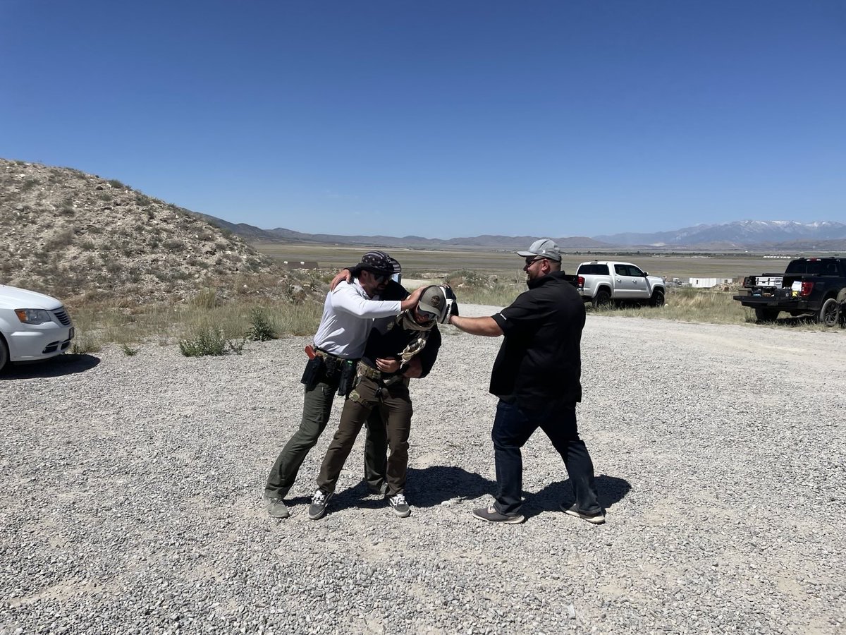 AmtacActual's tweet photo. Integrated Combatives Level 2 | Great time in the desert heat with the Utah crew. First course for my third oldest son.
#amtacshooting #amtacblades #amtactraining #combatives #waltherarms #accountability #tribe https://t.co/dwRr7hozsD