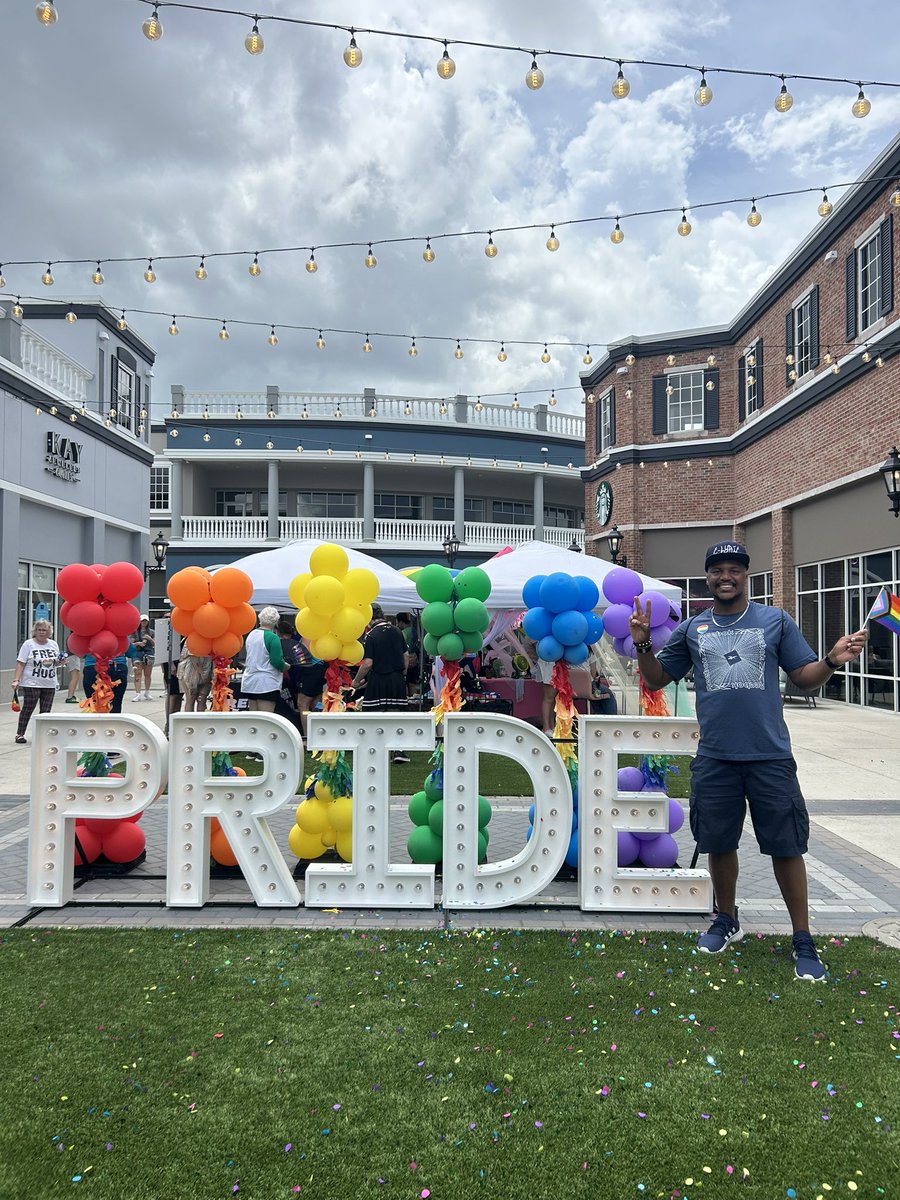 Love is Love. Live Life and be Proud!
😊❤️🏳️‍🌈🫶 #happypridemonth <a href="/TangerOutlets/">Tanger Outlets</a>