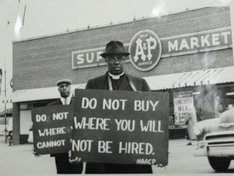 BlackDollarsORG's tweet photo. Want to do some shopping? 🛒🛍️
Browse all #BlackOwnedBusinesses located on Amazon. - https://t.co/eRzqY6eO1G
#BlackDollars #BlackOwned #BlackOwnedBusiness https://t.co/sZqR6Kd90P