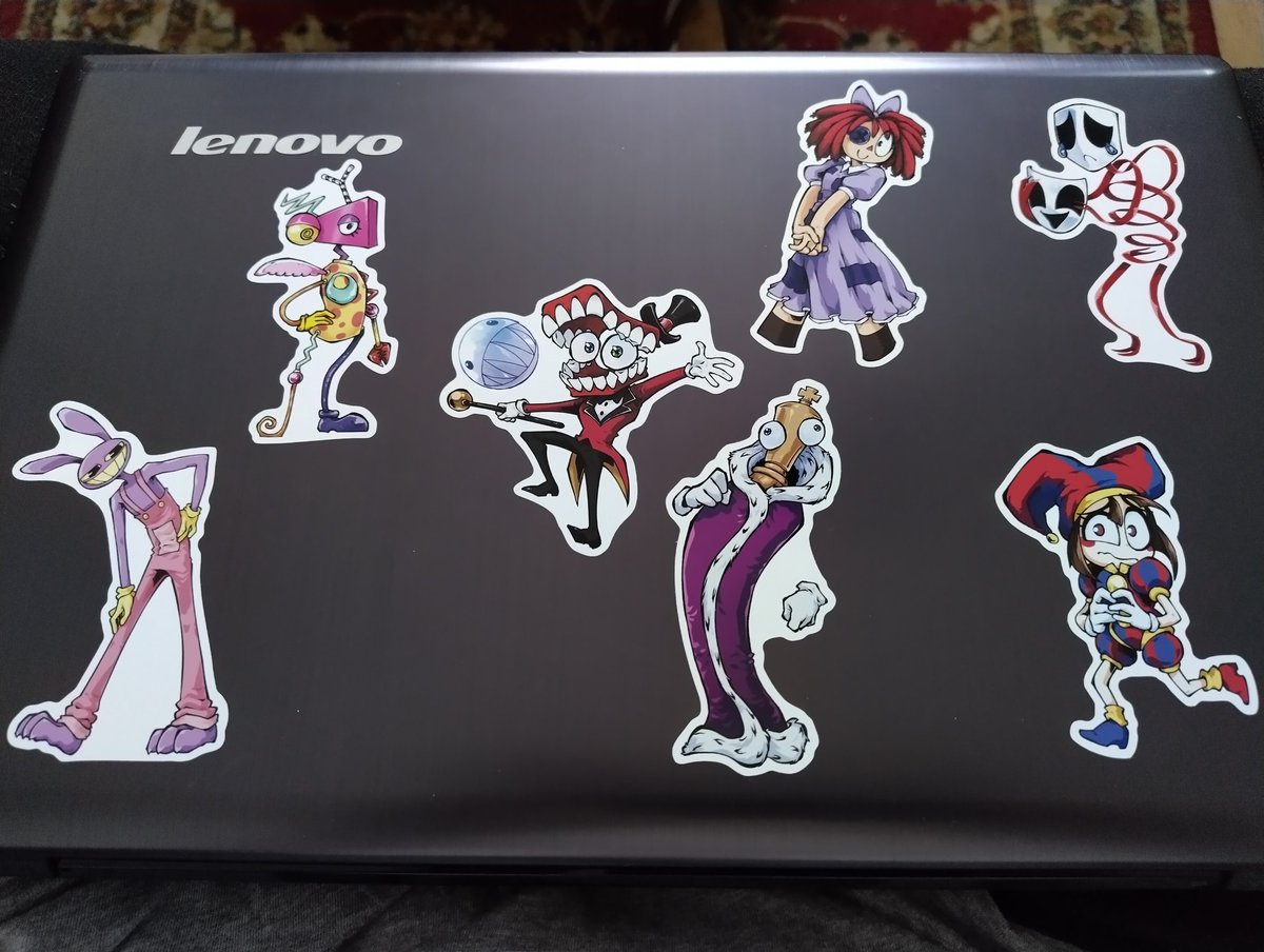 Well that's the laptop decorated thanks to <a href="/ParanoArt/">Para・パラ・BLM</a>