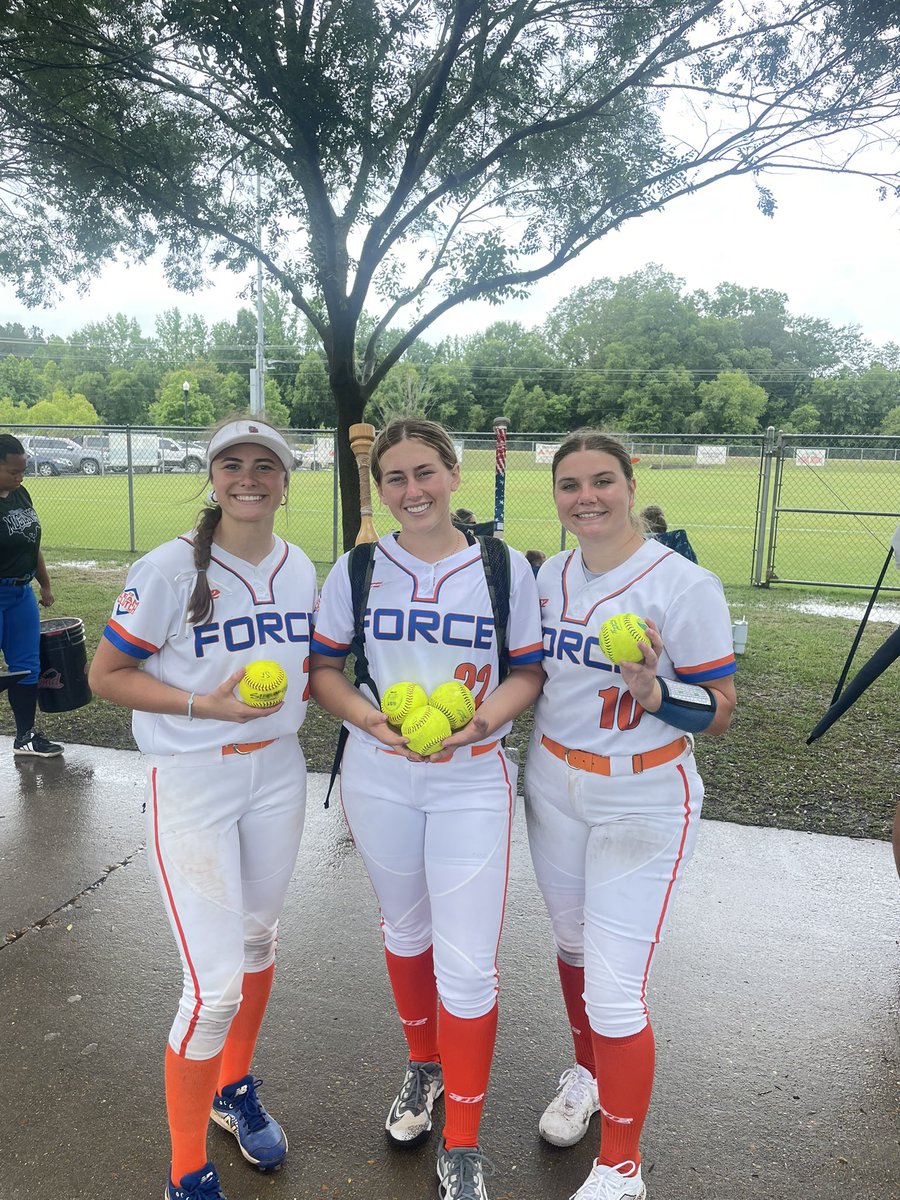 Putting together a great weekend at the Bombers Invite Summer Showcase. Lauren Winningham, Baylor Walden, and Lela Byrd on the HR board so far.