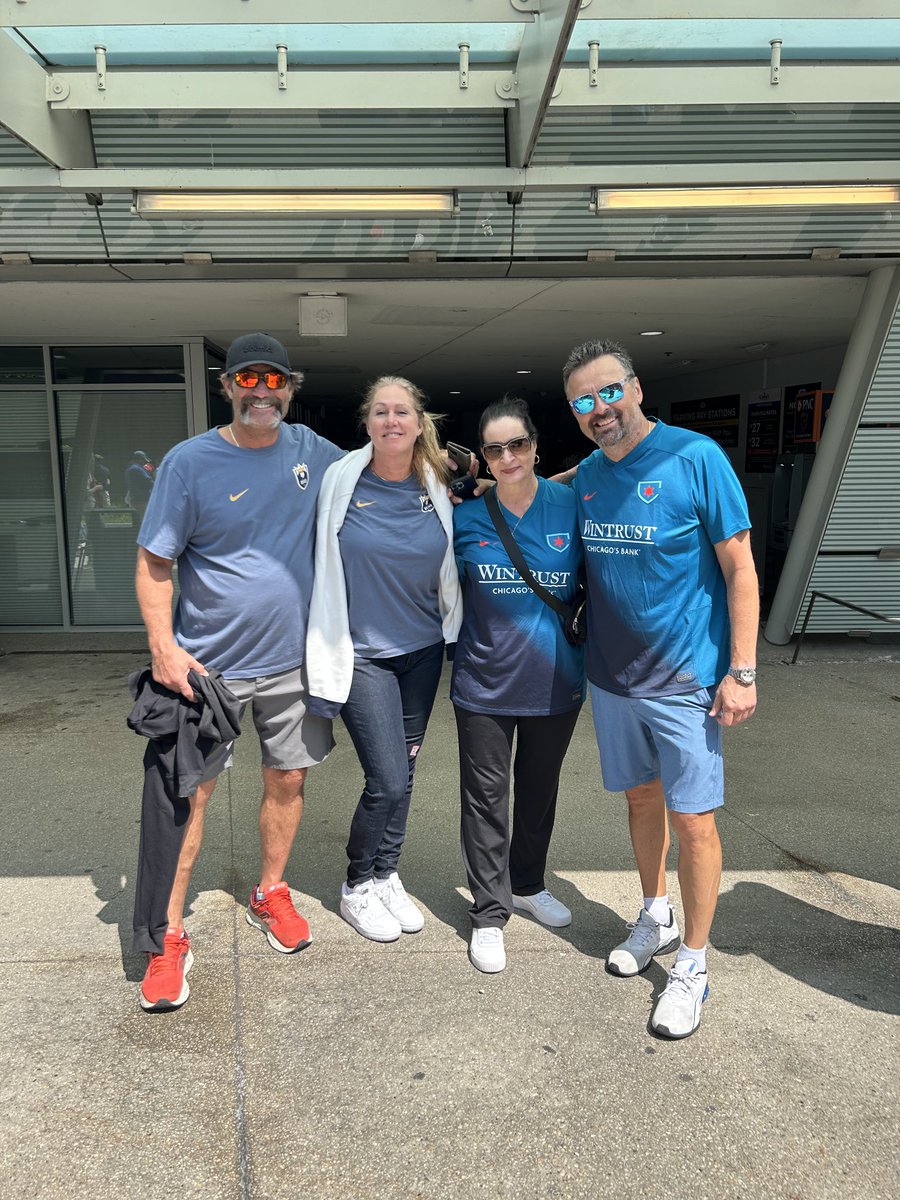 Huitema7's tweet photo. @reignfc vs @ChicagoStars @JordynHuitema vs @GrossoJulia What a day! @chicago has been amazing! #fathersday #goreign https://t.co/RDTIs5rLGw