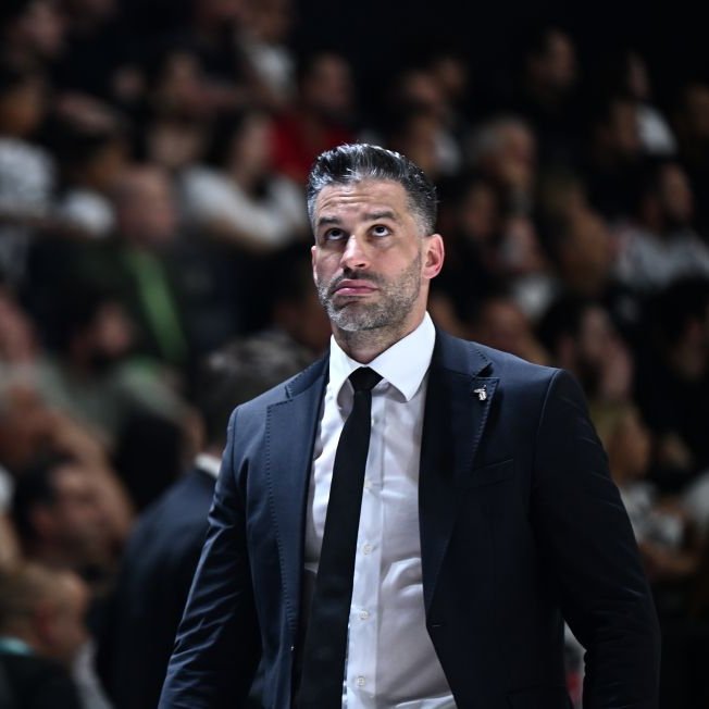 Dusan Alimpijevic: "Yarı finale çıktığımızda biz bunu kutlayacak bir kulüp değiliz demiştim. Biz Beşiktaş'ız. Şimdi de finale gidiyoruz. EuroLeague şampiyonuna karşı oynayacağız. Kazanırsak kutlama yaparız."