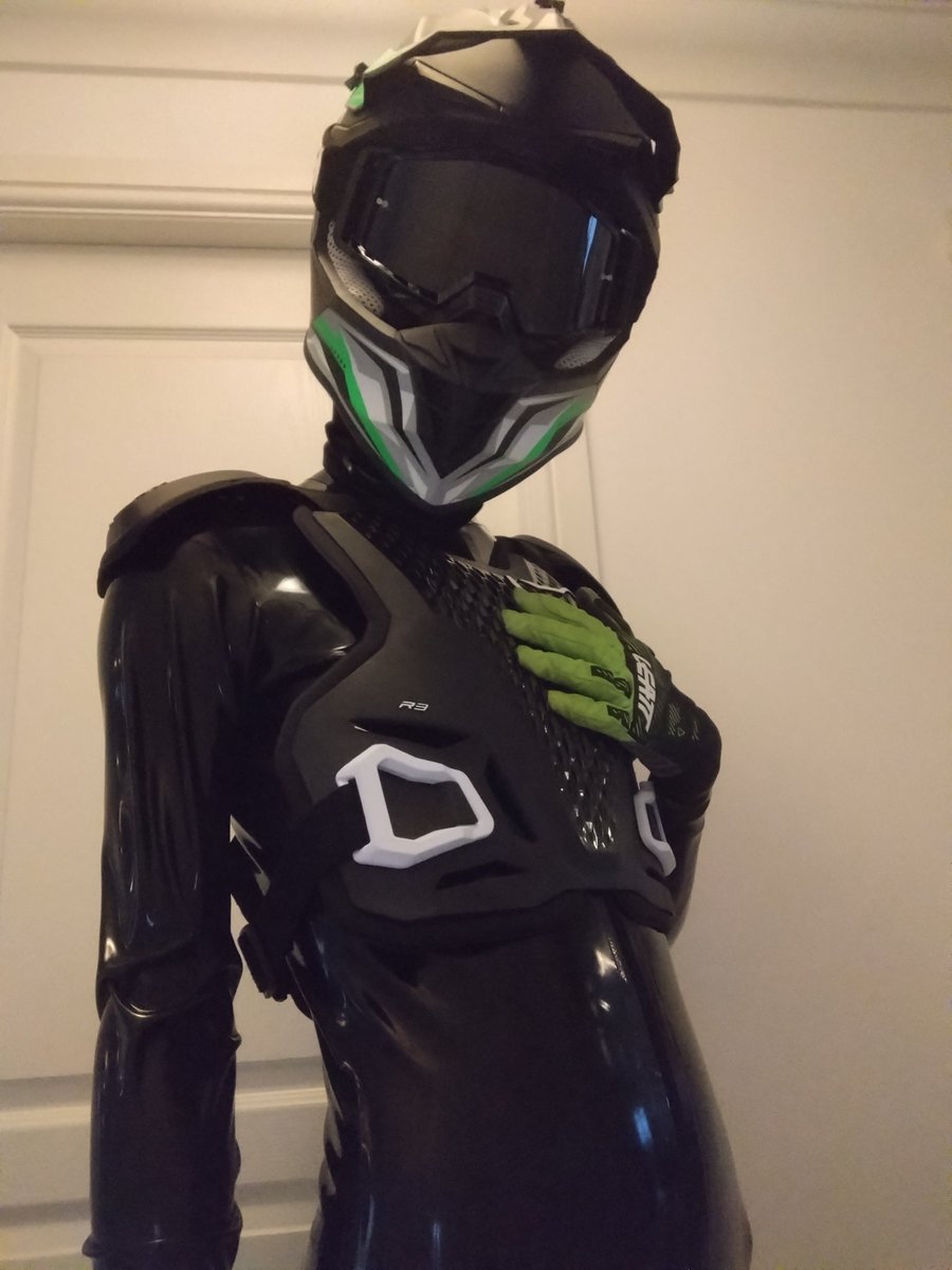 Tried combining my latex and MX gear, I think it looks good~