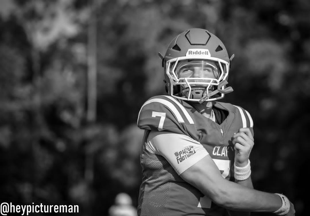 LandonMartinQb1's tweet image. June 15th tomorrow (6'2 200)
Real deal 2027 quarterback. Check the tape (904 293 8839)
hudl.com/video/3/194187…
@QB_DNA @ClayHSFootball @JeffGierke @CoachWhitlock @GregDaniels_OL