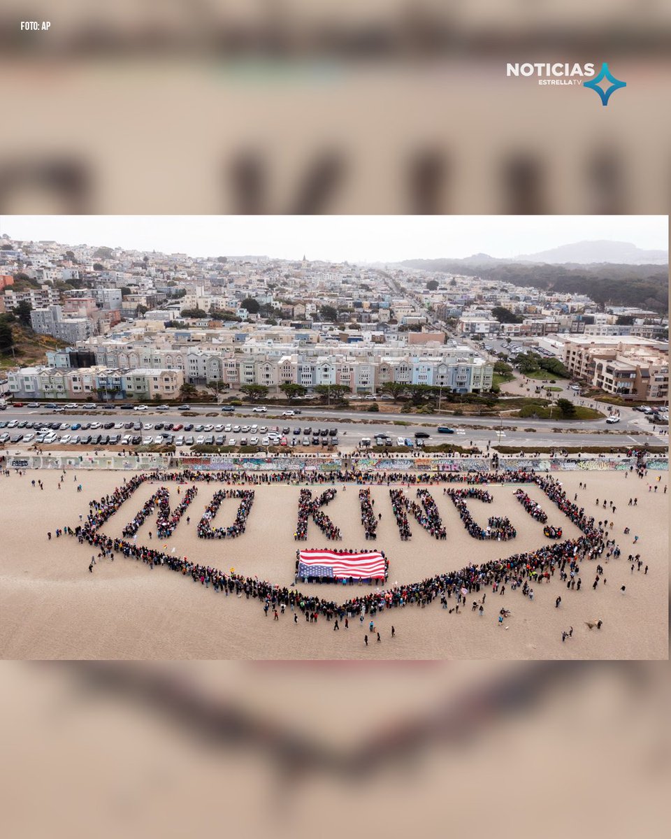 📸 ¡PODEROSO MENSAJE HUMANO!
En Ocean Beach, San Francisco, decenas formaron con sus cuerpos un enorme “NO KING!” como parte de las protestas #NoKingsDay.
Un llamado claro por la democracia y contra el autoritarismo en EE.UU. 🇺🇸✊🏽