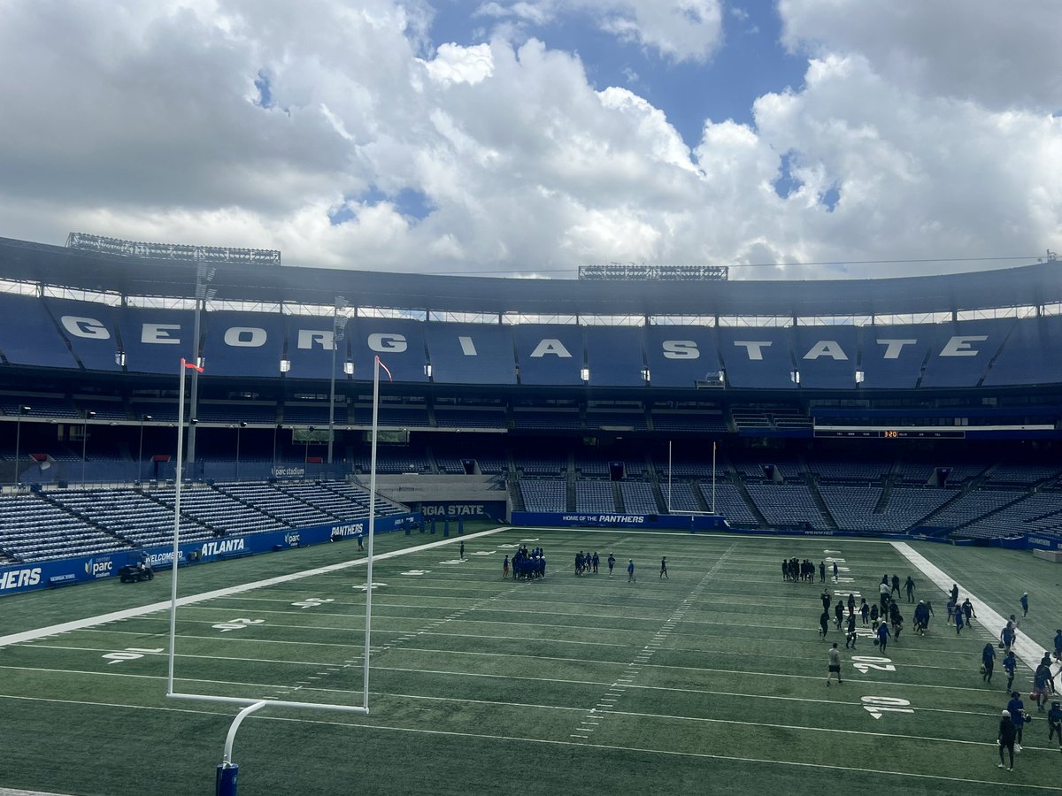 big_cam_50's tweet image. Great work at @GeorgiaStateFB's camp today! Had an amazing time working with @JES__III @DellMcGee. Can't wait to come back and get some more work in 💪💪 @NewtonFBRecruit @CoachSkelton06 @KOlms85 @coachcalvink @RecruitGeorgia #Newtonboyz #culture #outworkeverybody