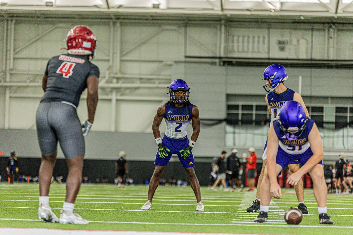 Brunohicks5's tweet image. Had a great day at UGA 7on7 camp !! To show case My talent🙏🏾 @robarmstrong41 @CoachTaylor007 @Coach_Toom @Coach_JMonty @RecruitGeorgia @jaylanthomas3