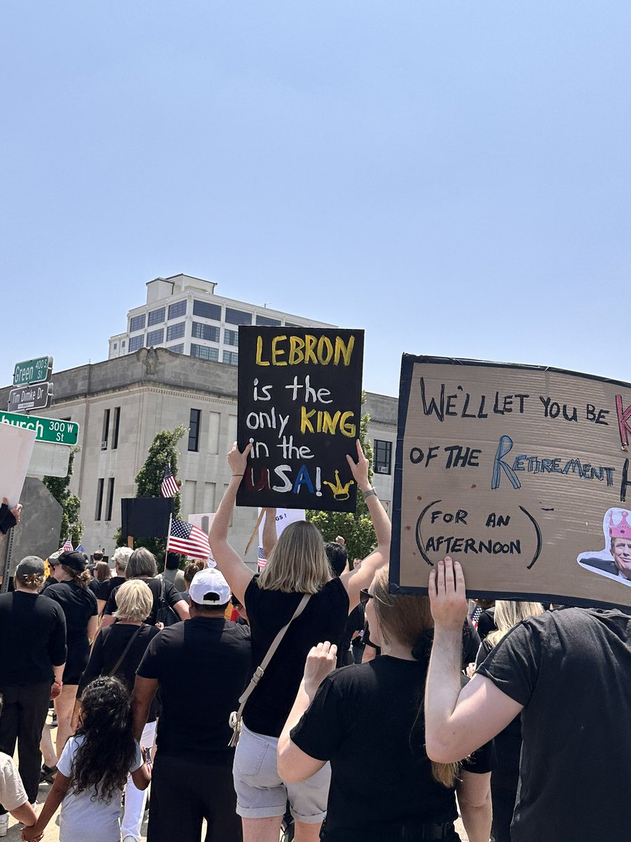 lxgit_'s tweet image. #NoKingsDay Rockford, Illinois 📍