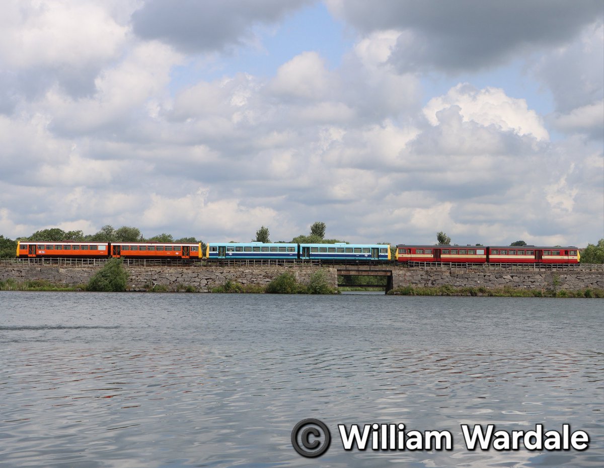 WilliamWardale's tweet image. @midrlybutterley 80s weekend with a 6 car Pacer formation.

Saturday 14th June 2025

@Northern_Travel @JamesTGlossop @TomDearlove1 @BashirKhan2 @WetdogFBK @Shaun__92 @RailbusMemories 

#class142 #class141 #pacertrain #Midlandbutterleyrailway #trainspotting
