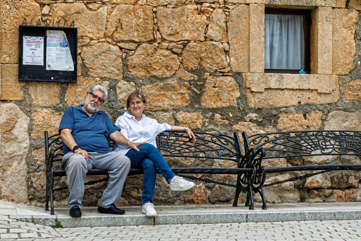 vizuetemp's tweet photo. Con mi compañera de vida y de viajes, @mccastromayenco, durante nuestra visita de esta semana a Alarilla.
#alarilla #guadalajaraysuspueblos #gysp #guadalajaraespaña #compañeradevida #compañeradeviaje https://t.co/0V8EX9HsZY