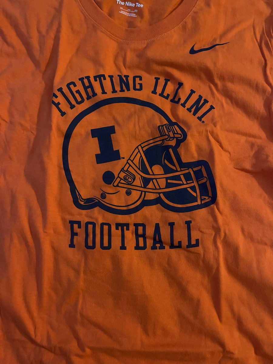 Theokramer7's tweet photo. @BretBielema package delivered. This Ohio guy is all in on the Illini making the playoffs. https://t.co/6n1Xue3BcK