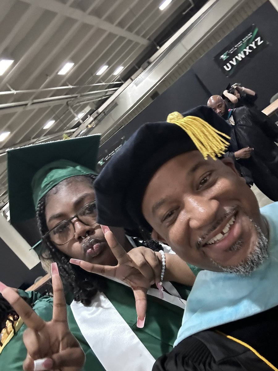 Dr. Dwayne L. Lucas tweet media