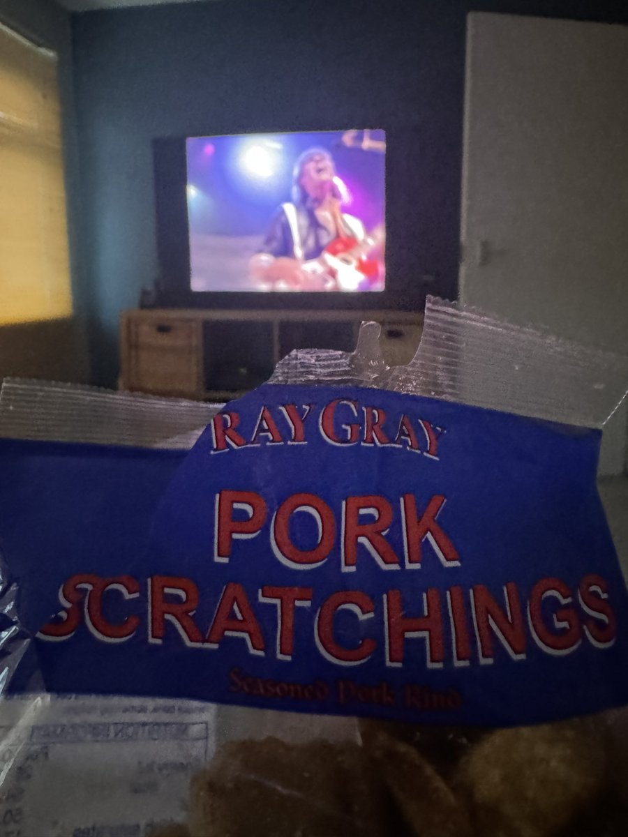 (C)Tim BCFC (@borismillipede) on Twitter photo vintage top of the pops and <a href="/RayGray_Snacks/">RayGray Snacks</a> waiting for the football to start again <a href="/Walsallfantasti/">lee reynolds</a> vintage top of the pops and <a href="/RayGray_Snacks/">RayGray Snacks</a> waiting for the football to start again <a href="/Walsallfantasti/">lee reynolds</a>
