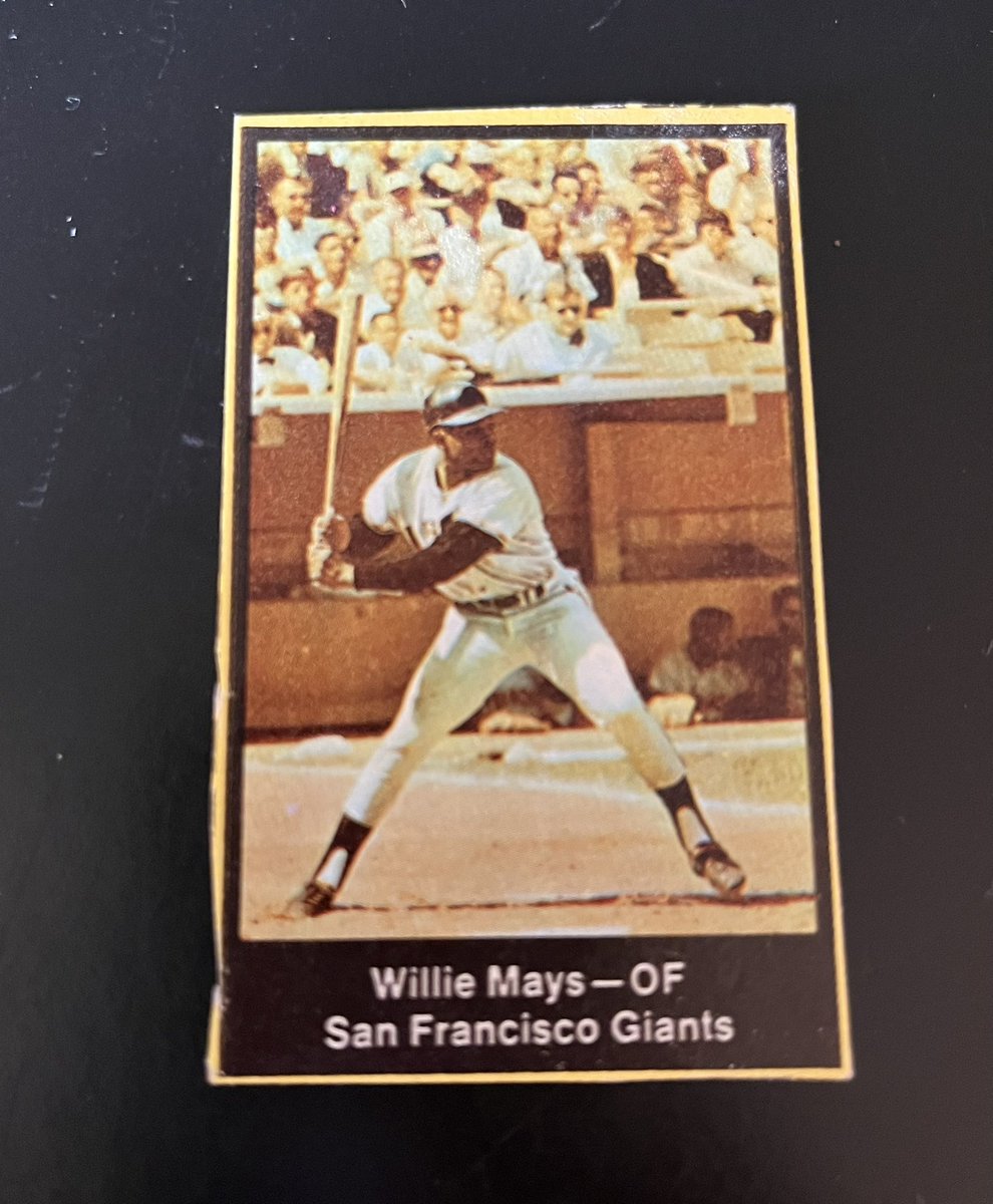 Why yes, that 69 Nabisco needs to come home with me. #williemays