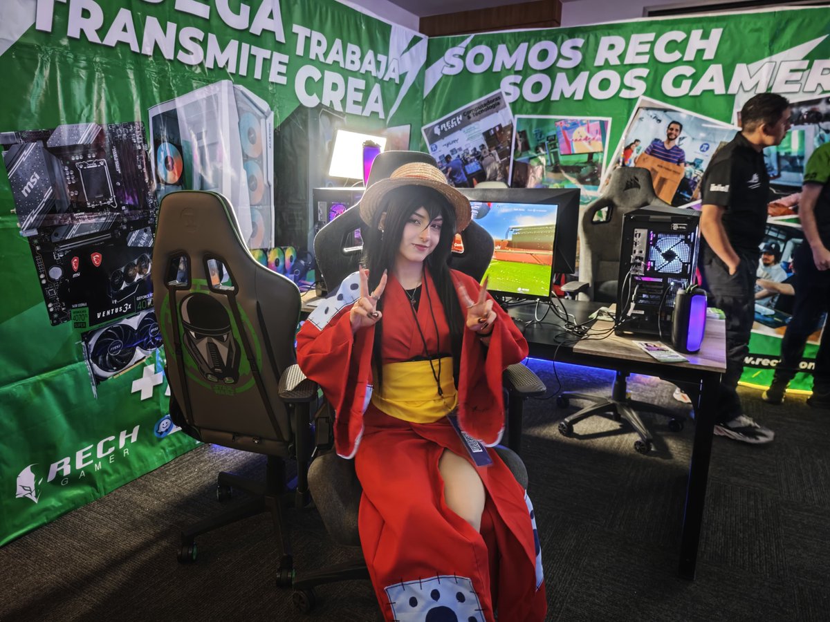 PublinewsGT's tweet photo. Galería📸💥| Rech Gamer está en Creators Talks con los mejores ensambles y toda su pasión por la tecnología. Aprende sobre tecnología de punta y conéctate con la escena gamer local. 💻🎮
#CreatorsTalks #InfiniaCenter #PublinewsGT https://t.co/xgHz8cSQJk