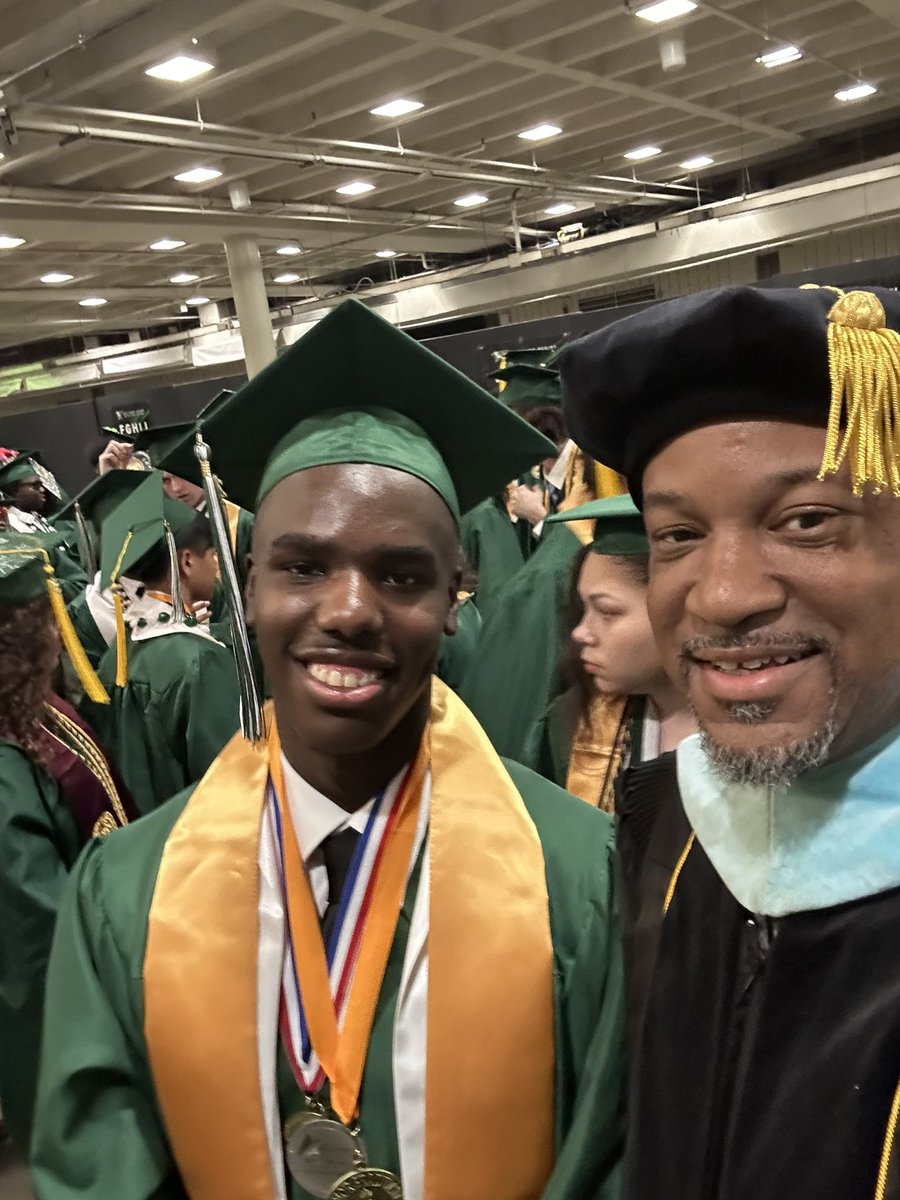 Dr. Dwayne L. Lucas tweet media