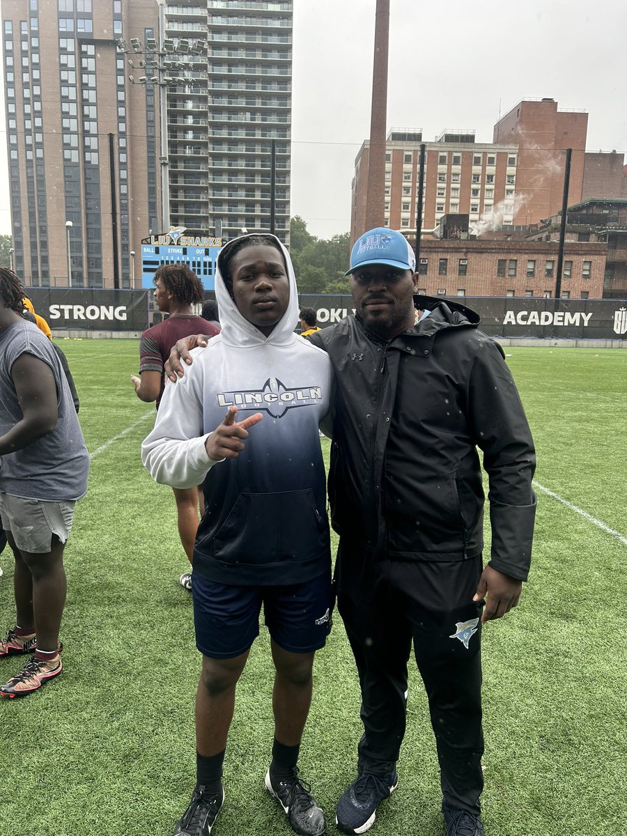 Had a good day at unfortunately i had no one to record my game play <a href="/LIUSharksFB/">LIU Football</a> 
<a href="/oc_lincoln/">coachOCLincoln</a> <a href="/Paul_Litvak/">Coach Litvak</a> <a href="/Coach_Hammock/">TyQuan Hammock</a> <a href="/_dlmerritt/">Devin Merritt</a>