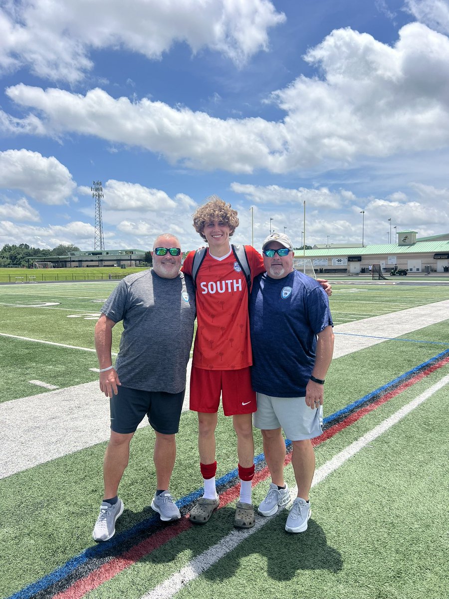 Congratulations to 🦅⚽️ JJ Evans on a great game in the 2025 North-South Soccer Classic at T.L. Hanna HS in Anderson. His South team won 2-0! <a href="/KevinHeise2/">NIKE Palmetto Cup SC</a> @SCSocccer <a href="/schssca/">SCHSSCA</a>