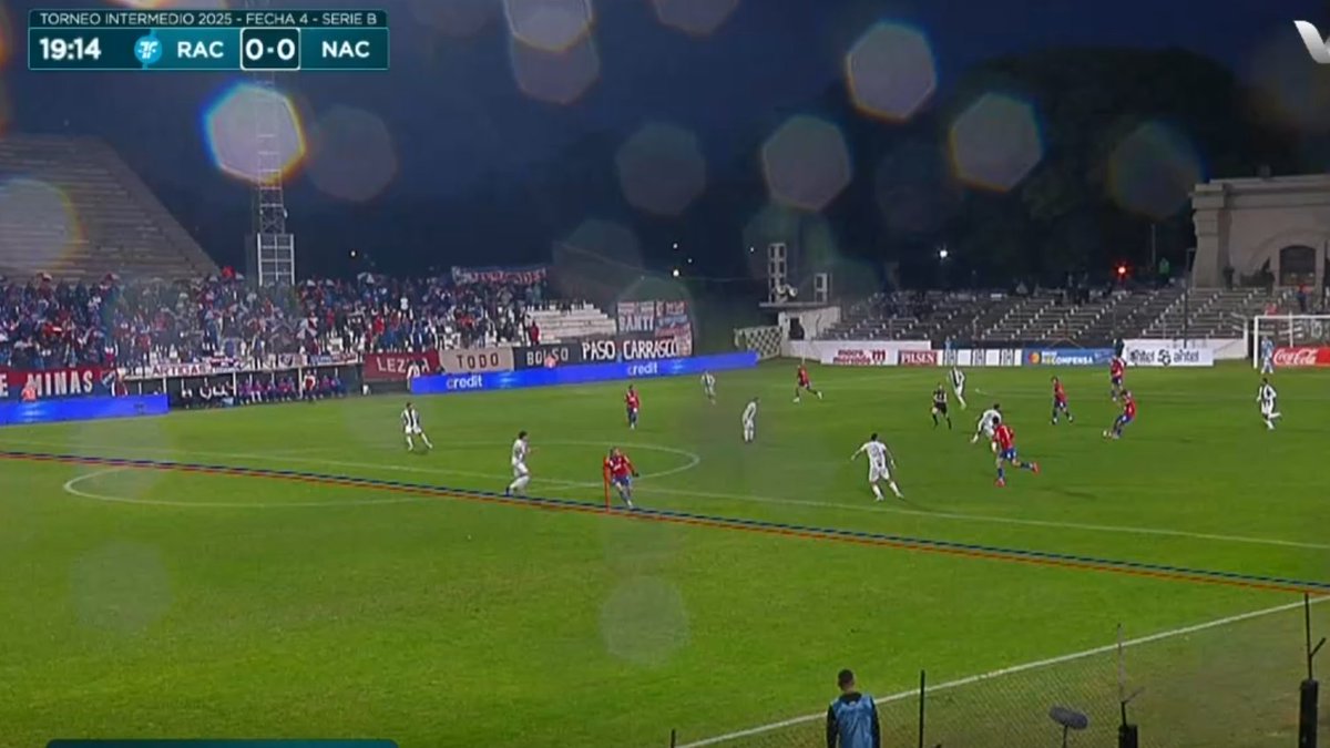 "Offside"
Por el increible offside que nos cobran, mientras que a los del frente le cobran cualquier penalcito o falta a favor