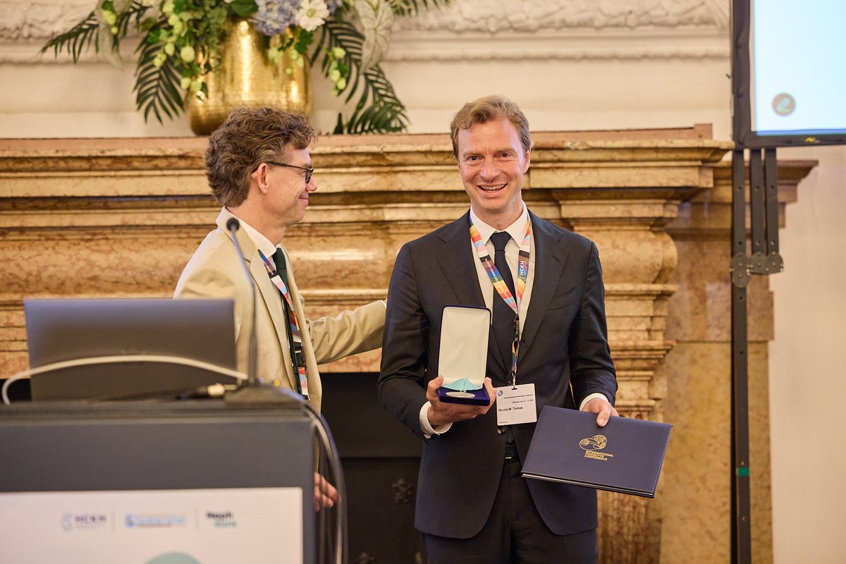 ISGDtweets's tweet image. 🎉 Congratulations to Dr. @NicolaMTomas on receiving the Wilhelm Kriz Early Career Research Achievement Award 🏆 Honoring impactful research in glomerular disease 👏 #PodocyteConference 🐙 @PodocyteIPC @HCKH_Hamburg @Tobias_B_Huber @KSusztak @JochenReiser @rkramann