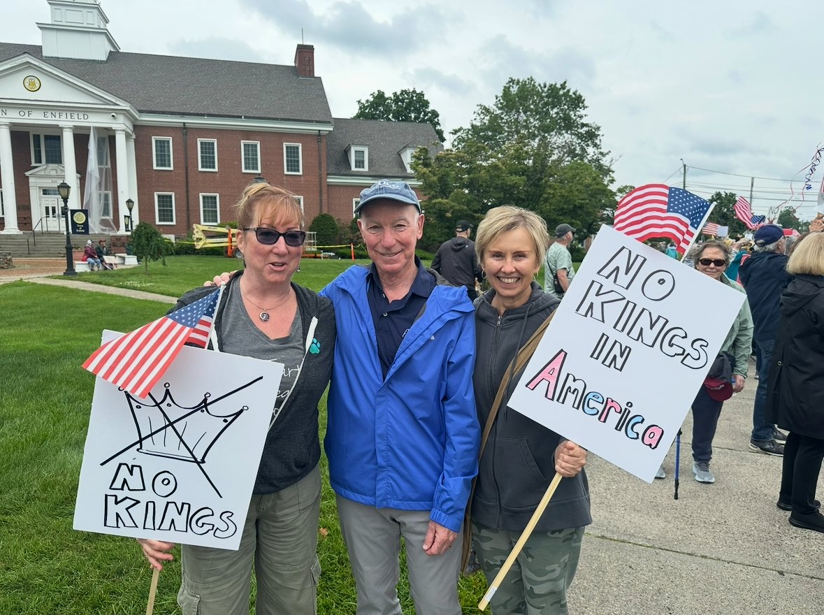 Joe Courtney tweet media