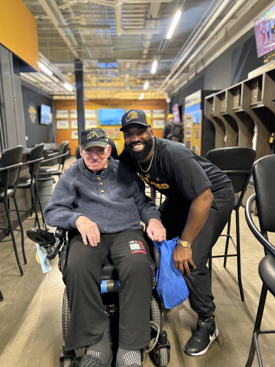Simoni Lawrence tweet media