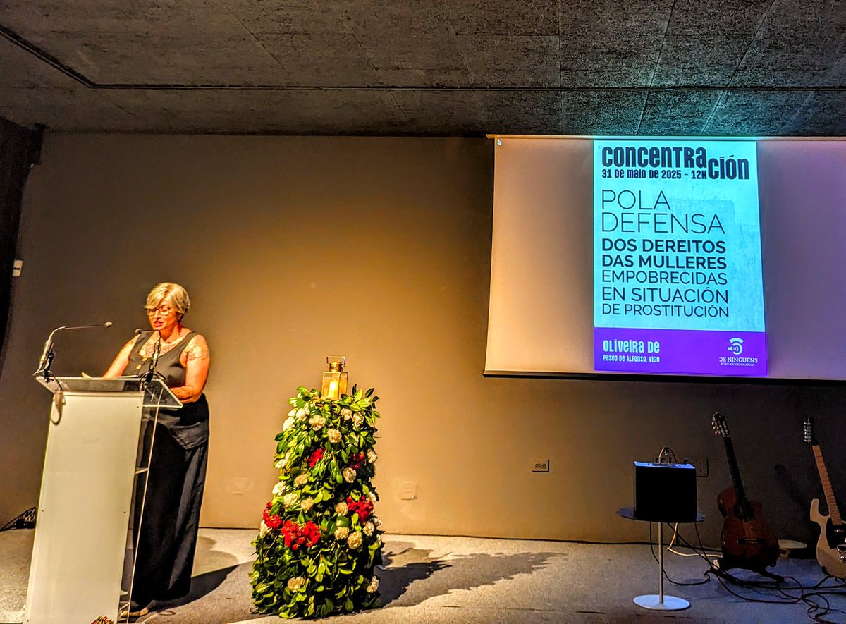Polas presas, prostituidas, empobrecidas, golpeadas, olvidadas, Temos que ser conscientes do sufrimiento e a dor que vive en #Vigo, e loitar contra quen permite e alenta. 

A rúa é o camiño! E os afectos 💜💜💜🫂