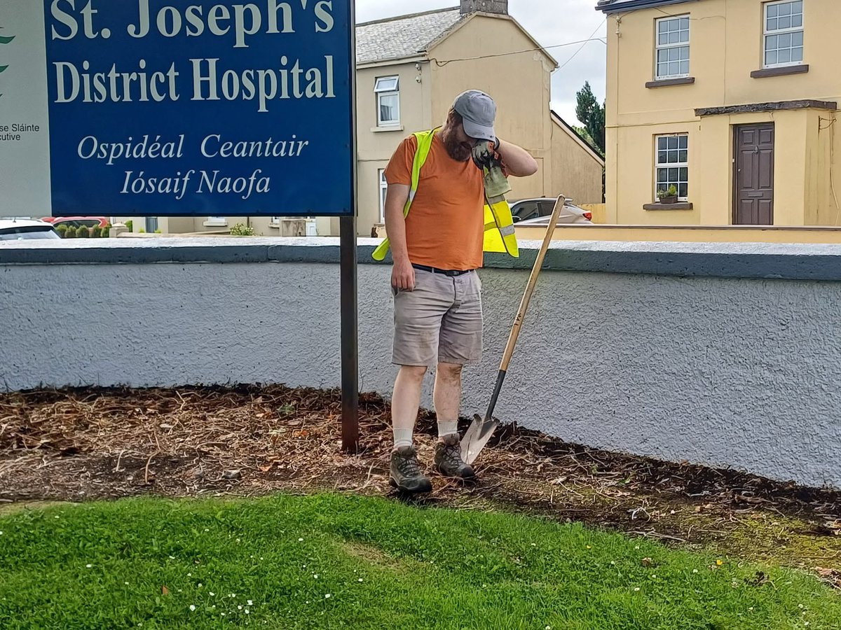 Fidelma Gallagher (@fidgall) on Twitter photo Incredible volunteer spirit in Ballina District! 💚 Huge thanks to the amazing <a href="/BallinaCleanUp/">Ballina Community Clean Up</a> team prepping the walls for our Coke Ballina corporate volunteers this week. On behalf of patients, families & staff—thank you. Most humbling experience.
#Ballina #Community Incredible volunteer spirit in Ballina District! 💚 Huge thanks to the amazing <a href="/BallinaCleanUp/">Ballina Community Clean Up</a> team prepping the walls for our Coke Ballina corporate volunteers this week. On behalf of patients, families & staff—thank you. Most humbling experience.
#Ballina #Community