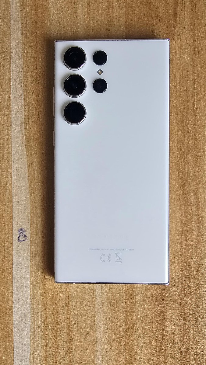 BillBrianize's tweet photo. S23 ultra 5G @ksh 80k
12gb ram 
256gb storage 
Dual sim
Location Pangani 
0728034879 https://t.co/UtTIKpvOJn