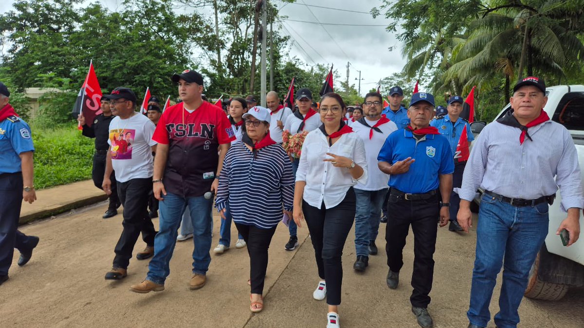 Magnum76G_'s tweet photo. #Nicaragua En el Municipio de Nueva Guinea el FSLN con el Protagonismo de la Militancia Sandinista y las Unidades de Victoria realizaron Caminata Alegre y Revolucionaria Celebrando la Ofensiva Final de Junio Victorioso avanzando hacia el 46/19. #PLOMO19 https://t.co/ssdFknHGzJ
