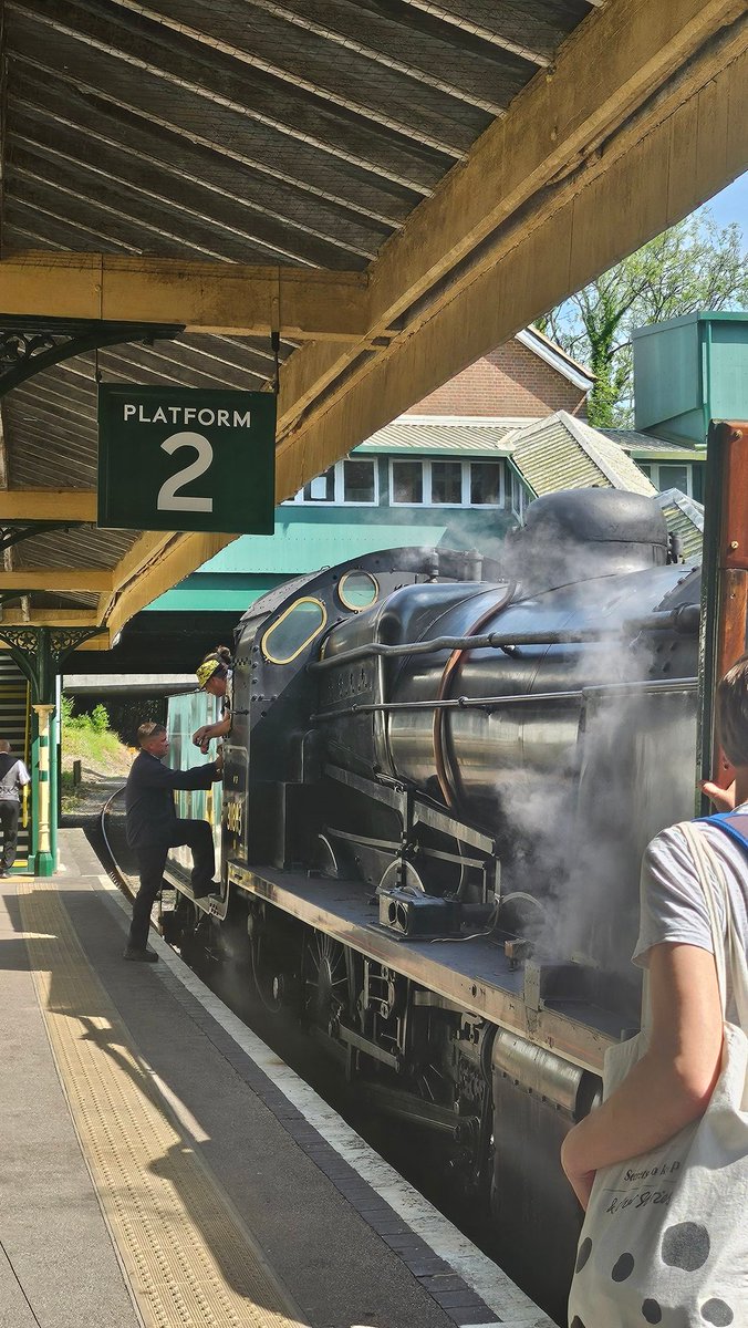 A cracking day out with Mrs G at the <a href="/SpaVRofficial/">SpaValleyRailway</a> . Parked at #eridgestation and steamed (slowly) to #groombridgestation and then onto #tunbridgewellswest

On arrival we strolled to the #pantiles, enjoyed refreshments at Charlottes in the Pantiles then a bit of shopping before