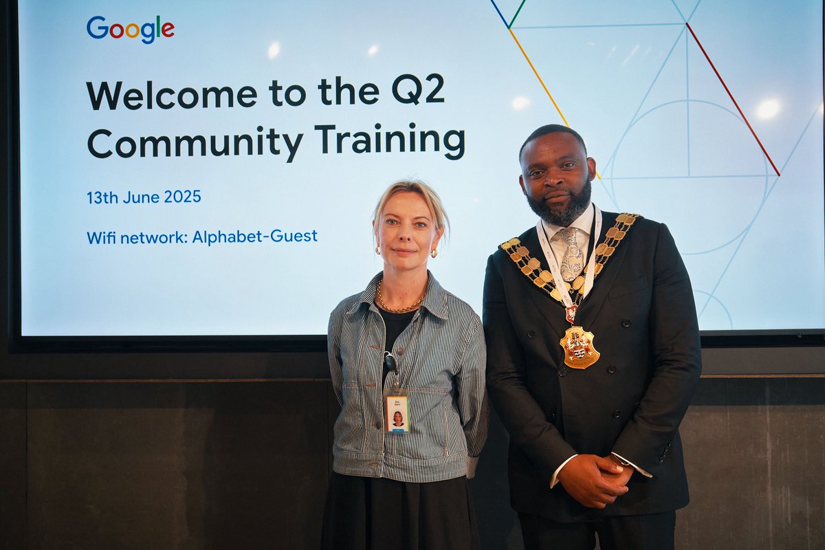Yesterday at <a href="/Google/">Google</a> HQ, I met Zoe Stern, Head of Community Affairs Europe, during their Community Training Day. We discussed AI and strengthened ties with <a href="/IslingtonBC/">Islington Council</a> and @isgiv, my charity of the Year. Looking forward to exploring inclusive community partnerships in Islington.