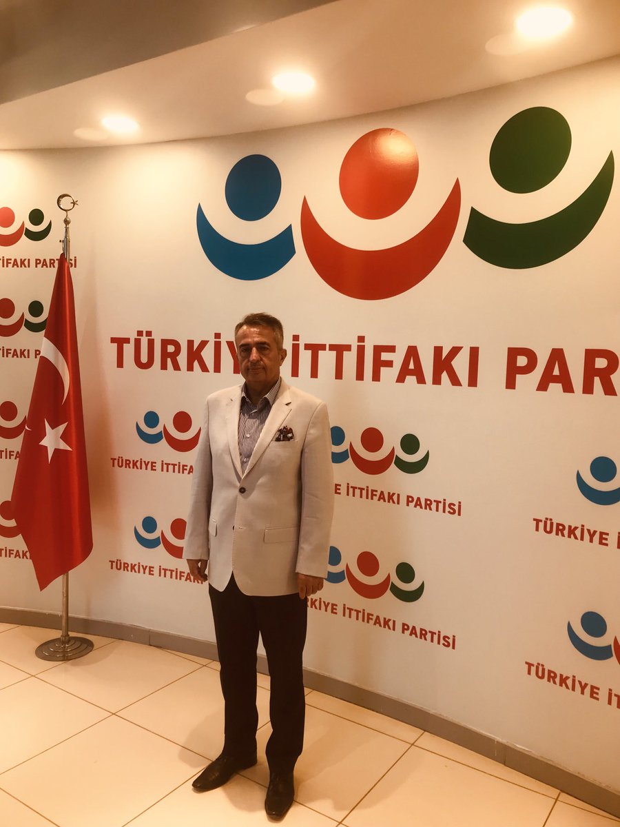 Yarın LGS'ye girecek olan tüm öğrencilerimize başarılar diliyorum.Rabbim emeklerini zayi eylemesin saygı ve sevgilerimle