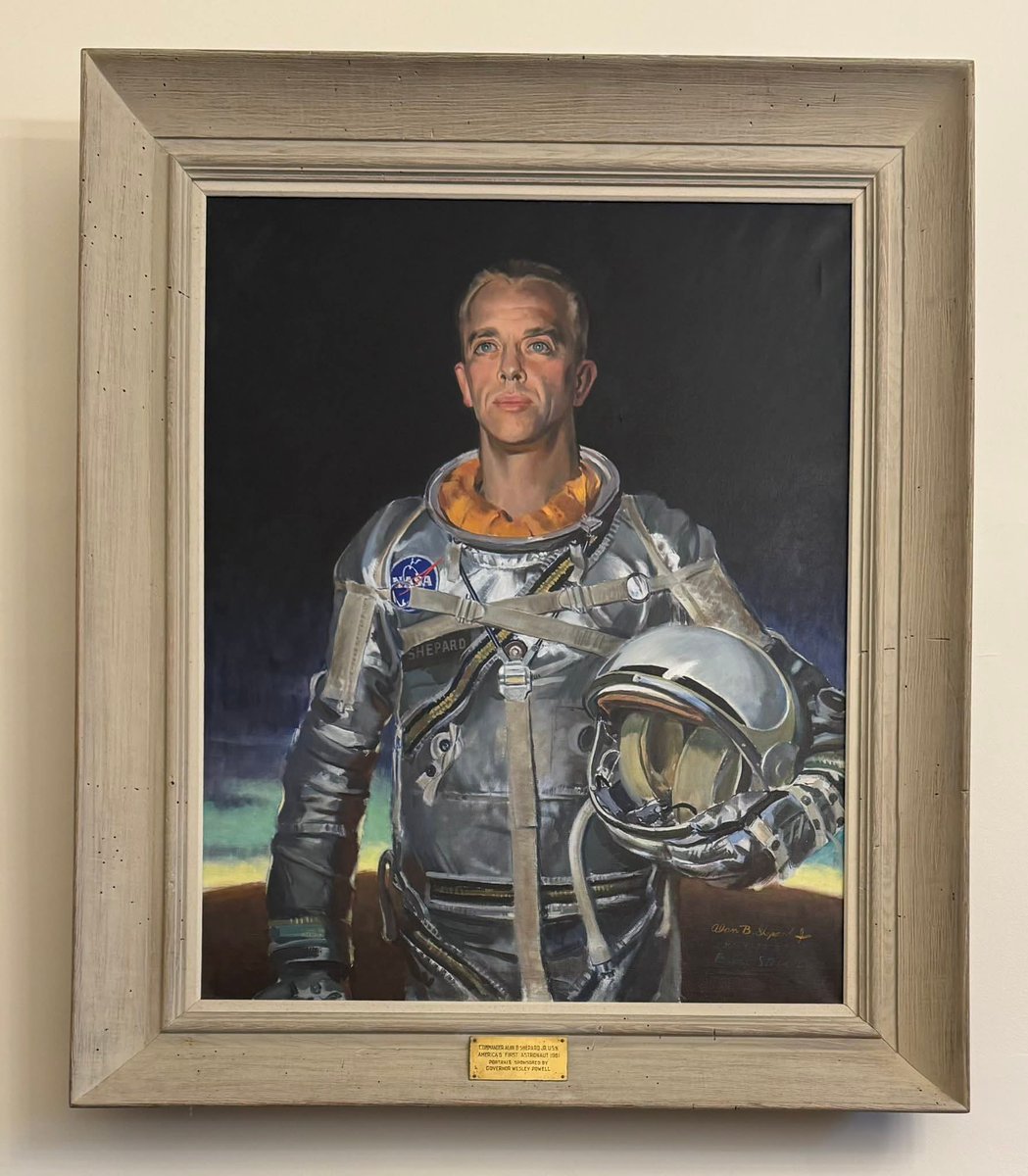 NHHouseofReps's tweet image. On this day in NH House History!
The portrait of astronaut Alan Shepard, of Derry, NH, was unveiled on this day in 1962! His painting now hangs proudly in the NH State House Visitor Center!