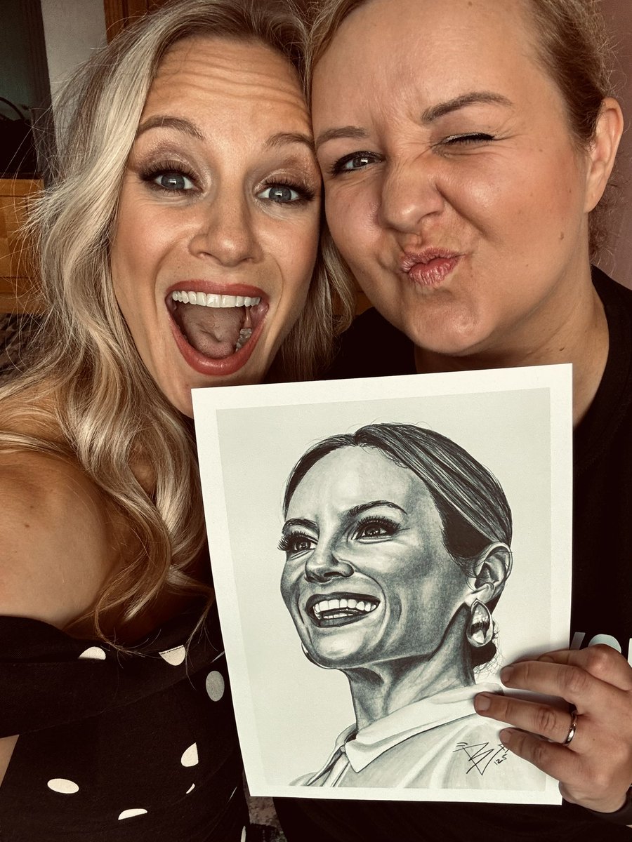 Beesigned tweet media