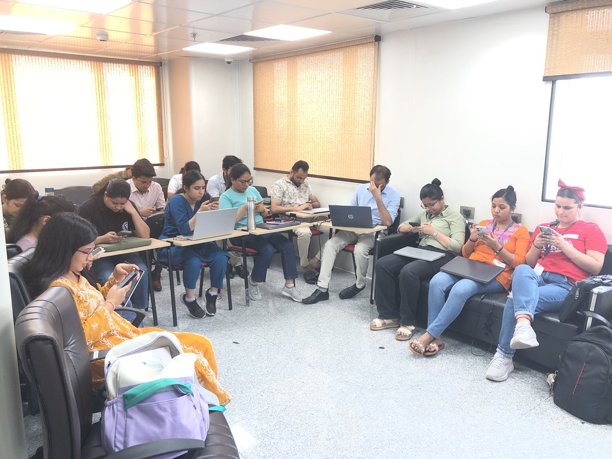 saumitradc's tweet image. Just wrapped up an incredible Image Analysis hands-on workshop at CCRF and we're still buzzing from the experience! Participants gained hands-on expertise in using Fiji. Was an absolute pleasure teaching this batch of spirited students @aiims_newdelhi @IndiaBioImaging