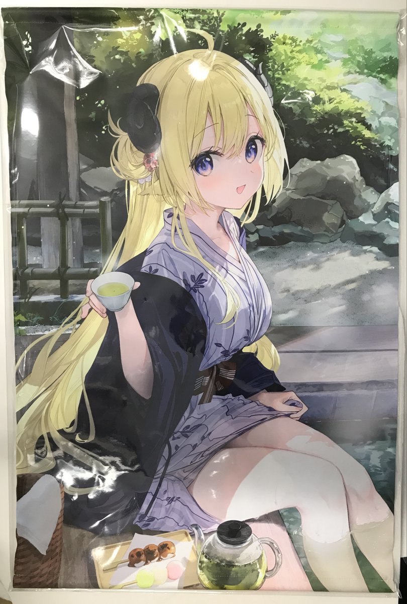 サークル『ラジアルエンジン]』様の『ホロライブ B2タペストリー 角巻 