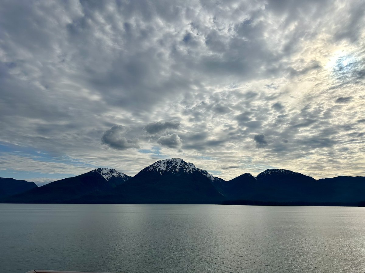 Tracey Anne 🦋 (@tre_ce24) on Twitter photo Every mountain tells a story and every cloud has a silver lining. 
#Alaska  
📸 🙋🏻♀️ Every mountain tells a story and every cloud has a silver lining. 
#Alaska  
📸 🙋🏻♀️