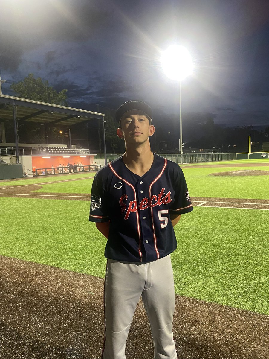 CWC_Arkansas's tweet image. 5-4 Arkansas prospects select 2027 over st Louis naturals-Hager. 

POG James Harms. Came out of the pen and pitch 3 inning with 6 K’s and went 1-2 at the plate with a clutch rbi double for Arkansas prospects select 2027. @ARPROSPECTS