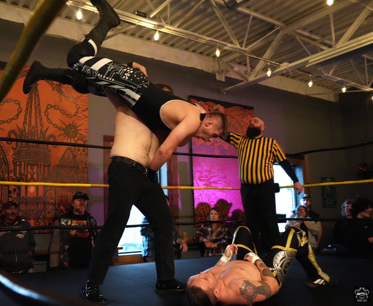 The Church of Filth and Jay Tunis vs. The Collective at Focus Pro Wrestling in Briantree, MA #focuspro #focusprowrestling #indiewrestling #wrestling #wrestlingmedia #wrestlingfan #wrestlingfans #femalephotographer #digitalphotography #ambernicophoto #ambernico #sony #boston