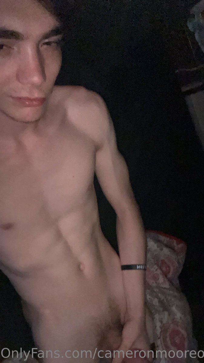 🅰️KFutoshi💯💘Cameron Moore👀🦋🐶💎 (@cameronmoorexxx) on Twitter photo 