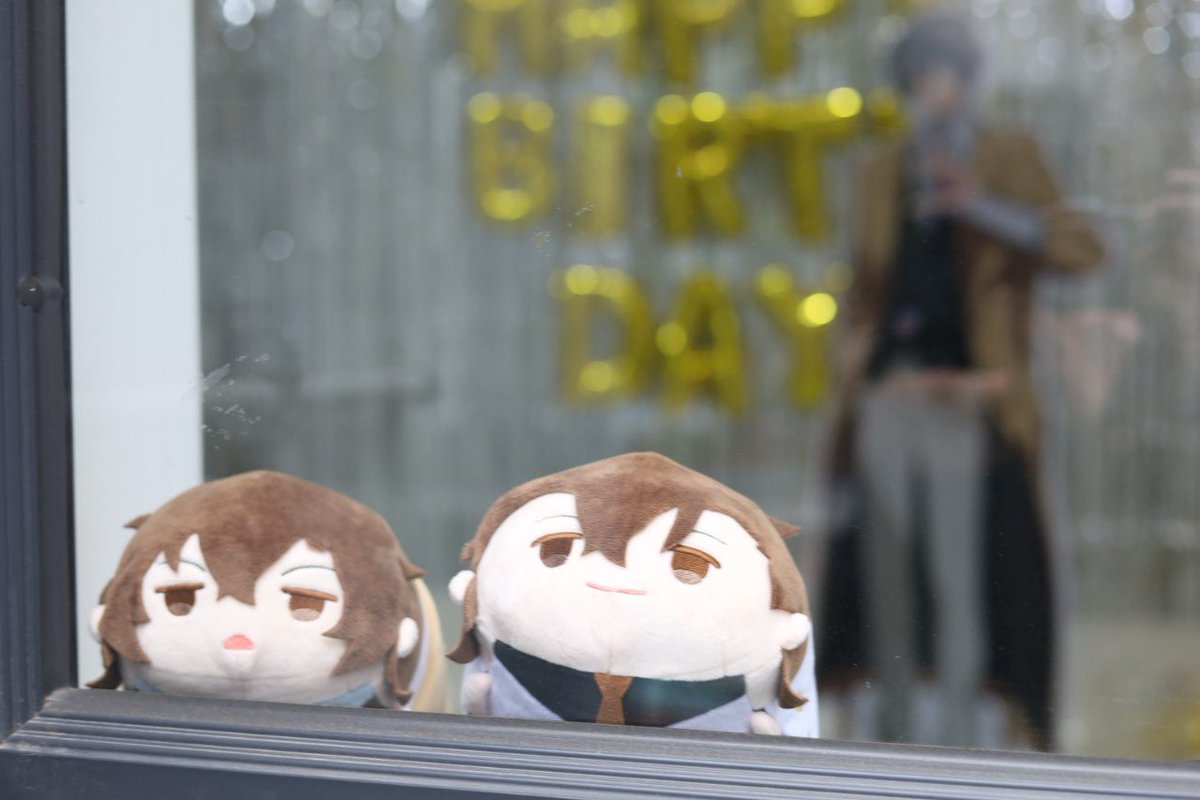 다자이 생일 카페 자율 입장 중입니다!