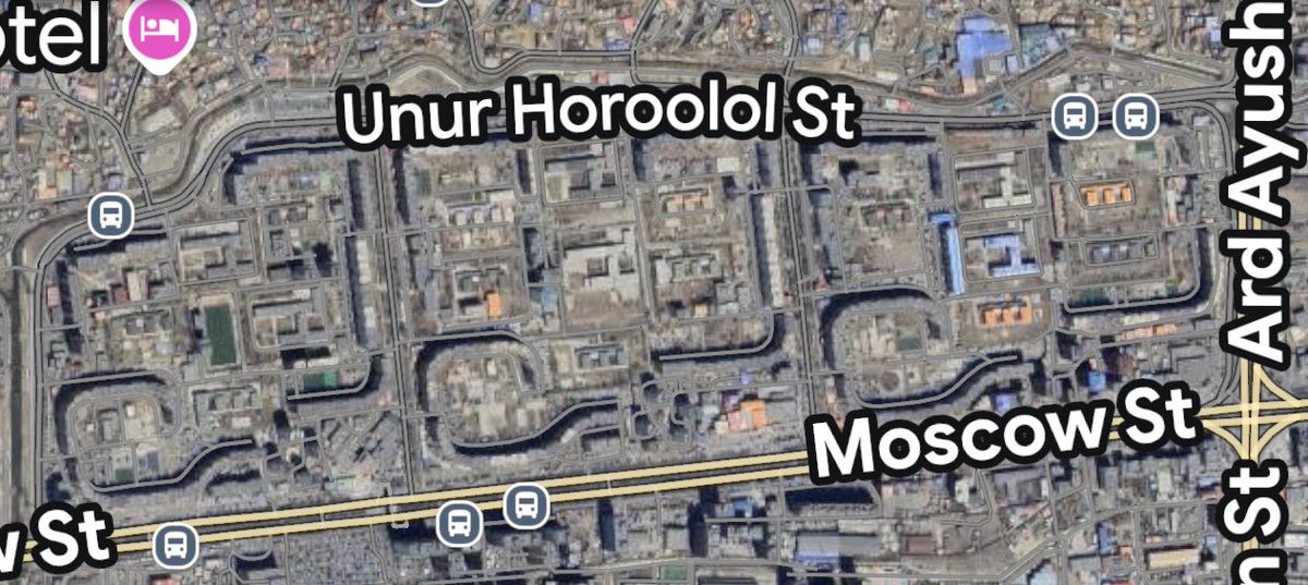 1-р хорооллыг дээрээс харахад СССР гэж харагдахаар барьсан байдаг.
Амьхандаа тамгалаад өмчлөөд байгаа санаа юмдаг уу даа барьсан улс нь