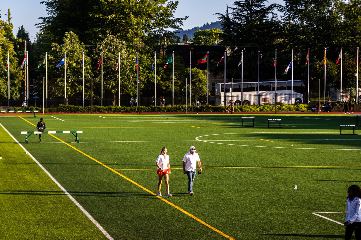 One final Sjö in Eugene is on deck.

🏁 NCAA Final - 5000m
⏰ 10:55 PM ET
📺 @ESPN 2 (tinyurl.com/23apusql)

#GoBU