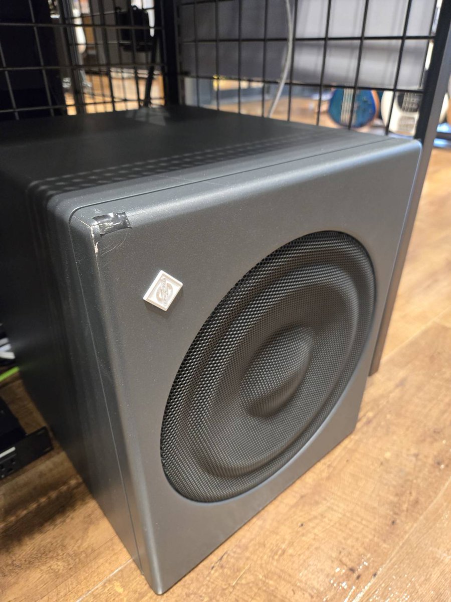 Neumann KH 80 DSPとKH 750が期間限定で店頭展示しております‼
是非、店頭にてご視聴くださいませ😎
また、Neumann KH 80 DSP ステレオセット + MA 1 バンドルキャンペーン（MA 1が今だけ半額）も在庫ございます😆
#Neumann #MT48 #ノイマン
<a href="/Neumann_Japan/">Neumann ノイマン</a>