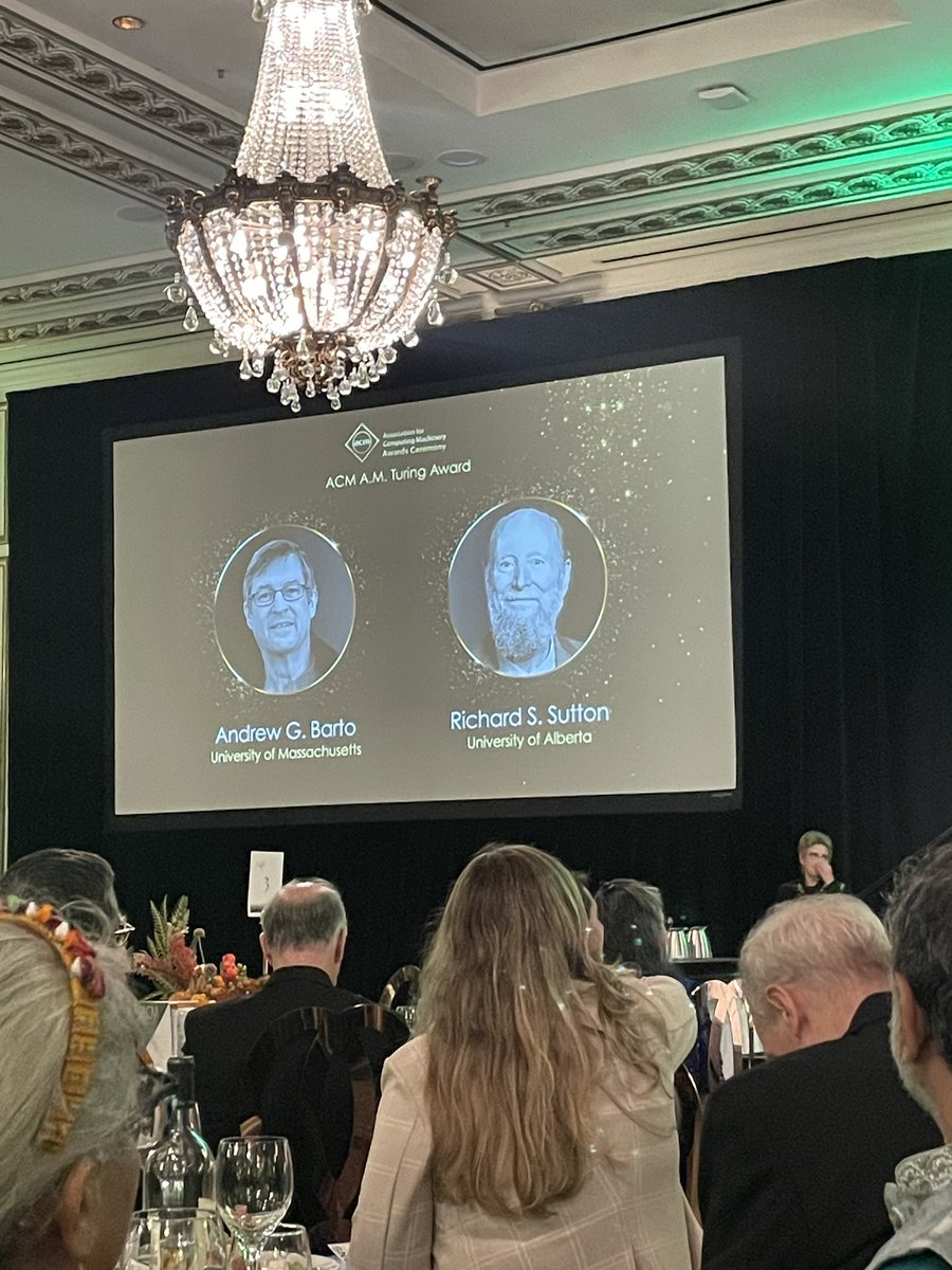 minilek's tweet image. Receiving the Turing Award, Andrew Barto thanks the federal government (especially @AFOSR) for supporting work on reinforcement learning before it was popular, and says without it “none of this would have ever happened”.

RL is now at the heart of training/finetuning LLMs,…