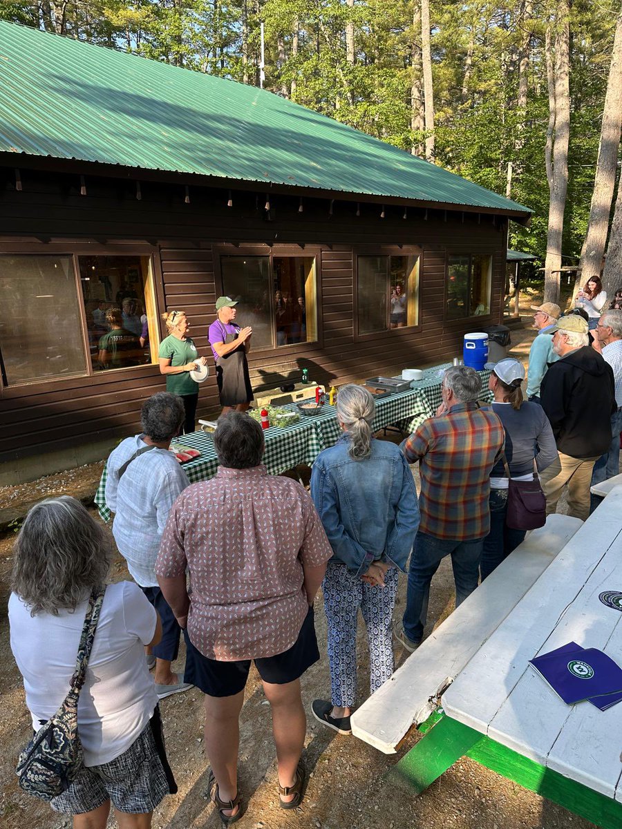 humanutopia2021's tweet image. Hosting the annual cookout for the local community at camp, playing chef for the night. Very honoured to have these experiences in the US at our age. Another day won! 🇺🇸